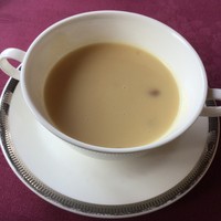 メインダイニングルーム 三笠 - ホワイトアスパラのポタージュ タピオカ入り