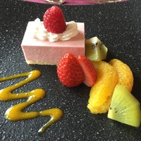メインダイニングルーム 三笠 - いちごムースデザートプレート