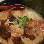 ら～めん 村田屋 - 黒 チャーシューメン（850円）