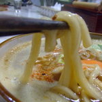 丼屋ひろ - カレーうどんの麺