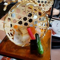 札幌 なだ万雅殿 - 穴子押し寿司＆柿玉子キレイです(2016年10月)。