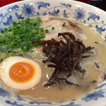 博多ラーメン まるひで - まるひでらーめん700円