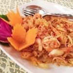 Baan Khanitha at Fifty Three - ソムオーのサラダ