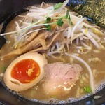 TOKYO 鶏そば TOMO - 鶏濃厚魚介らぁめん / 730円