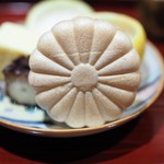 銀座 しのはら - フォアグラ最中