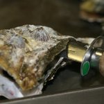 かき焼 うちの海 - 道具で開ける