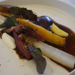 ヴィラ・アイーダ - 大根三種(黒大根・和歌山大根・紫大根)とビーツと野生の鴨