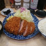 2016/12　特上ロースカツ定食￥２０００（税込）ごはん大盛り￥１００（税込）