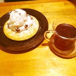 クラブシシリーカフェ - ラムレーズンパンケーキ
      