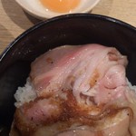 麺屋一燈 - イベリコ豚特選ロース肉炙り飯＋ヨード卵・光(12/30)