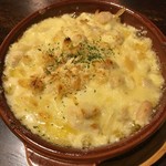 プクプク亭 - チキンマカロニグラタン、家庭的なベシャメルで仕上げてオーブンで焼き上げたご馳走