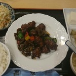 萬家 中国料理 - 黒酢の酢豚定食