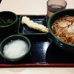 朝そば（おろし）　温そば、かき揚げ→ワカメに変更 330円 + 海老天（サービスクーポン利用）