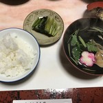 Maruzen Ryokan - ごはん・お吸物・野沢菜漬け