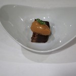 ラ ヴィオレッタ - ボネ（ピエモンテ風チョコレートプリン）きび砂糖のキャラメルジェラート