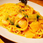 クラフトビアハウスモルト - 紅ズワイガニと白菜のスパゲティ