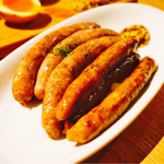 クラフトビアハウスモルト - 自家製ソーセージ2種
      ハーブとチョリソー