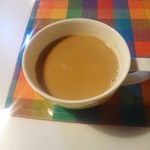 シナモンガーデン - スパイス入りミルクティーは３００円だったはず。