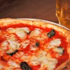 BARE PIZZA POCO - 料理写真:マルゲリータと生ビール