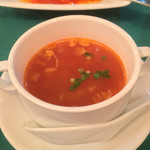 香港ダイニング - チャーハンについてきたトマトスープ