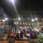 NHÀ HÀNG COSMO - ベトナムではクリスマスは年内まで続く