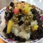 高雄婆婆冰 - 八寶冰(45NT$≒約165円)