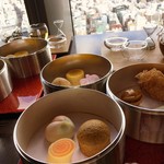 広東料理 センス - 入れ物は銀製、とても重いです