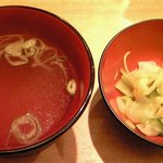 溜池 酉玉 - 【'10/12/13撮影】限定 串焼丼 1100円 のお吸物と香の物