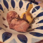 カーサ カルマ - 豚方肉煮込みとサフラン風味のクワイの黒トリュフがけ