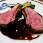 アピシウス - オーストラリア産仔羊のロティ　胡椒のソース