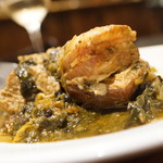 バール エ ターヴォラ カルダ ラ・ジョストラ - 豚バラブロックラディッキオの煮込み