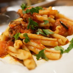 バール エ ターヴォラ カルダ ラ・ジョストラ - カサラッチェアラプッタネスカ