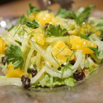 バール エ ターヴォラ カルダ ラ・ジョストラ - フィノッキオとオレンジのさっぱりサラダ