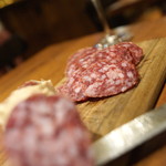 バール エ ターヴォラ カルダ ラ・ジョストラ - サラーメ ディ カチャトーラ