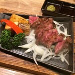 ニクバルダカラ - ミスジ肉のステーキ