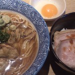麺屋一燈 - 年末限定浅利出汁ラーメン＋イベリコ豚特選ロース肉炙り飯（ヨード卵 光）(12/31)