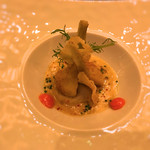 ガストロノミー ジョエル・ロブション - 2016 12 アーティーチョーク なめらかなピュレとローストにターメリックの香るヒヨコ豆のカプチーノソース