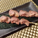 炭火焼鳥あずま - はつ塩