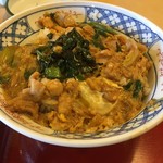 えびすや - 親子丼(アップ)　うまいっ！！ふわとろ具合もちょうどよく、ネギと鶏肉そしてだし汁との相性がたまらないっ！！　2016/12/31