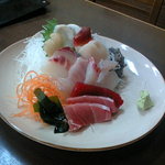 Isshinsuisan - リーズナブルで美味しい刺身３点盛り