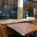 傳 - 河井寛次郎の民藝も連想させる独特の店装5