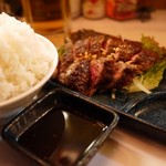 学大酒場エビス参 - 〆にハラミステーキご飯大盛り(爆盛り)食えちゃうのよこれがｗ