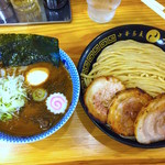 特製つけ麺 並 1080円