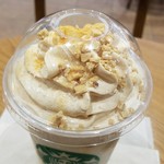 スターバックスコーヒー - クリームたっぷりです(2016年11月)。