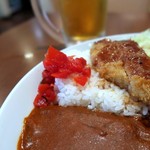 カレー＆居酒屋 ニコニコ - ネパールカレーに福神漬け？