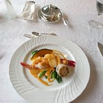 魚料理メイン、海老と舌平目のアントワネット