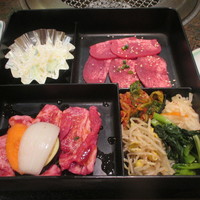 上野太昌園 上野本店 - 「ダブルランチ弁当」（1,180円）