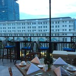 Rex Hotel - 朝6時は風が気持ちいい