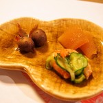 英ちゃん冨久鮓 - 付き出し（むかご、数の子、海老）