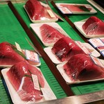 山幸 渡辺商店 - 店頭先で